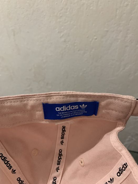 Оригінальна кепка Adidas пудро-рожевого кольору