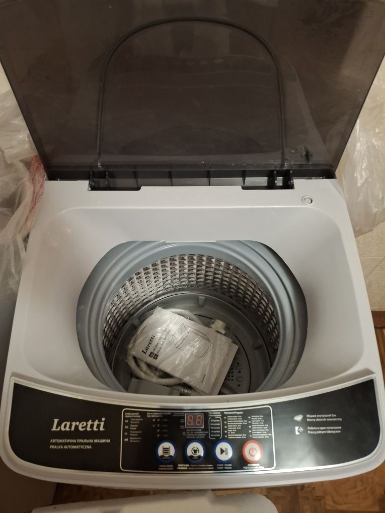 Продам пральну машину Laretti