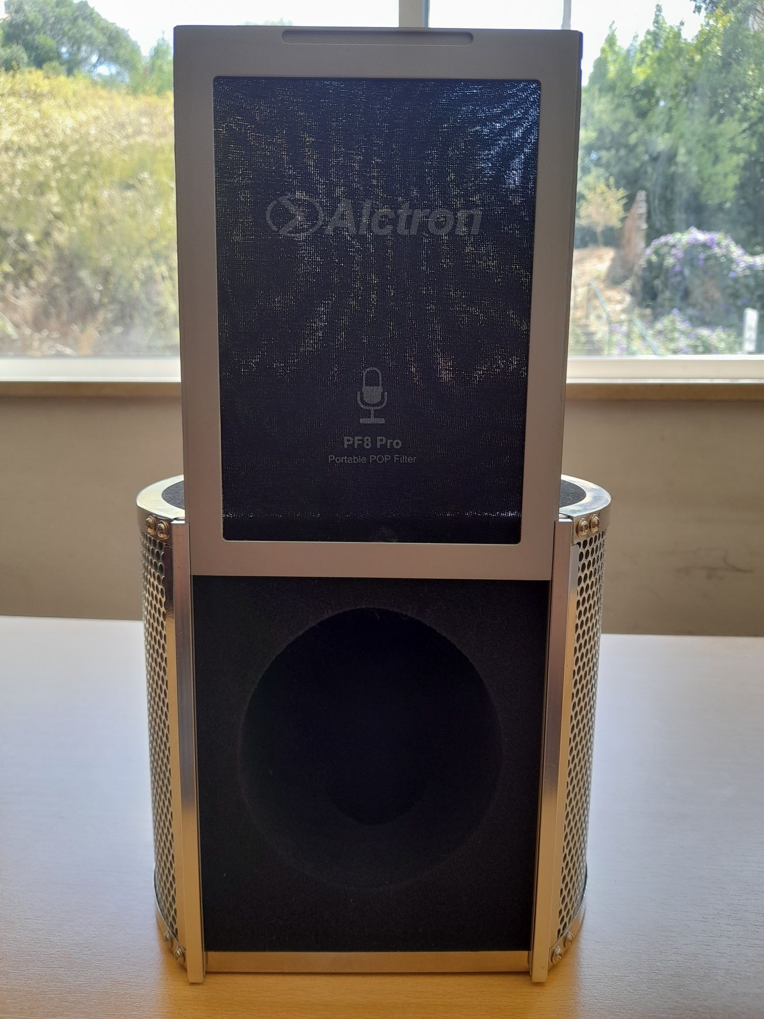 Filtro aislante para microphone
