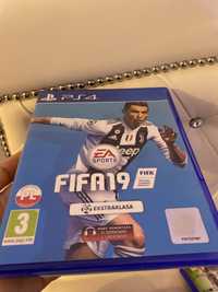 gra fifa 19 ps4.