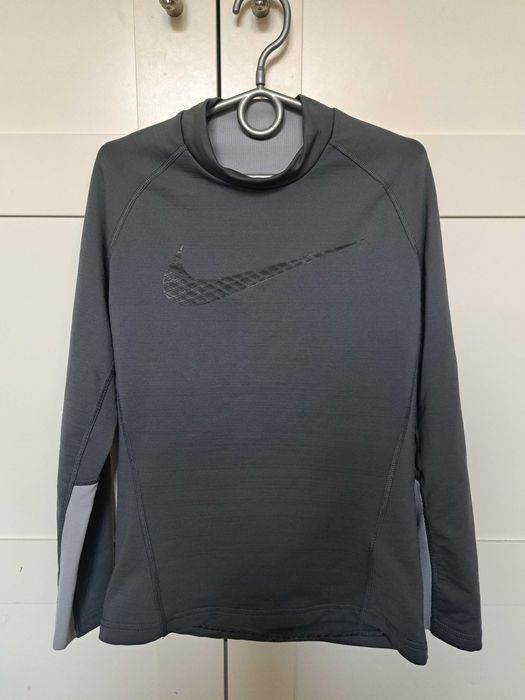 Bluzka sportowa Nike na wiek około 10 lat