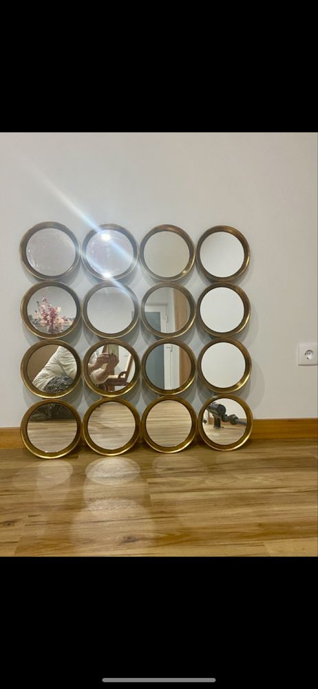 Espelho decorativo dourado