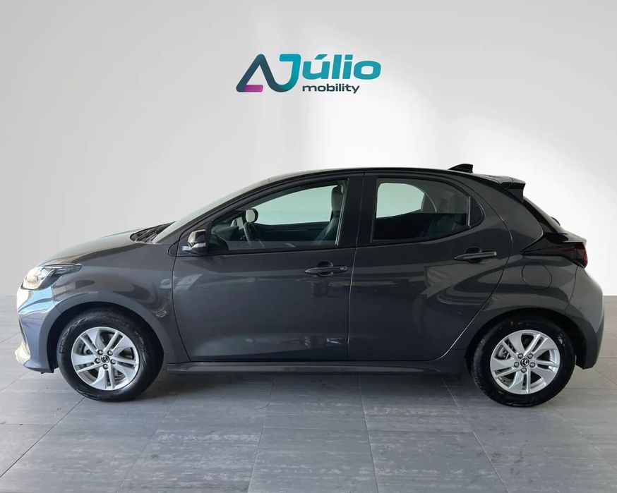 Mazda 2.0 1.5 L Hybrid VVT-i Centre-Line