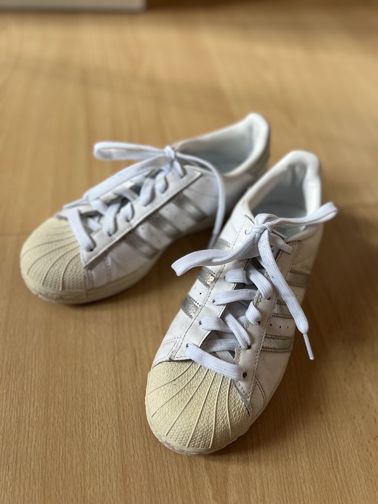 Adidas tamanho 37 1/3