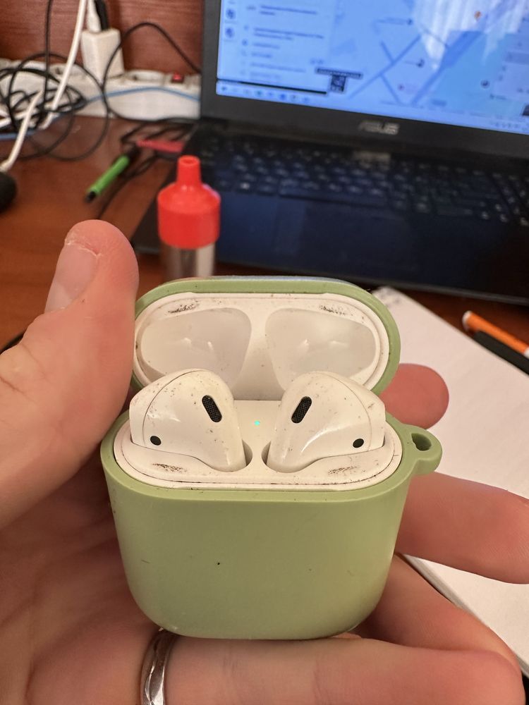 Airpods 1( без безпроводной зарядки )