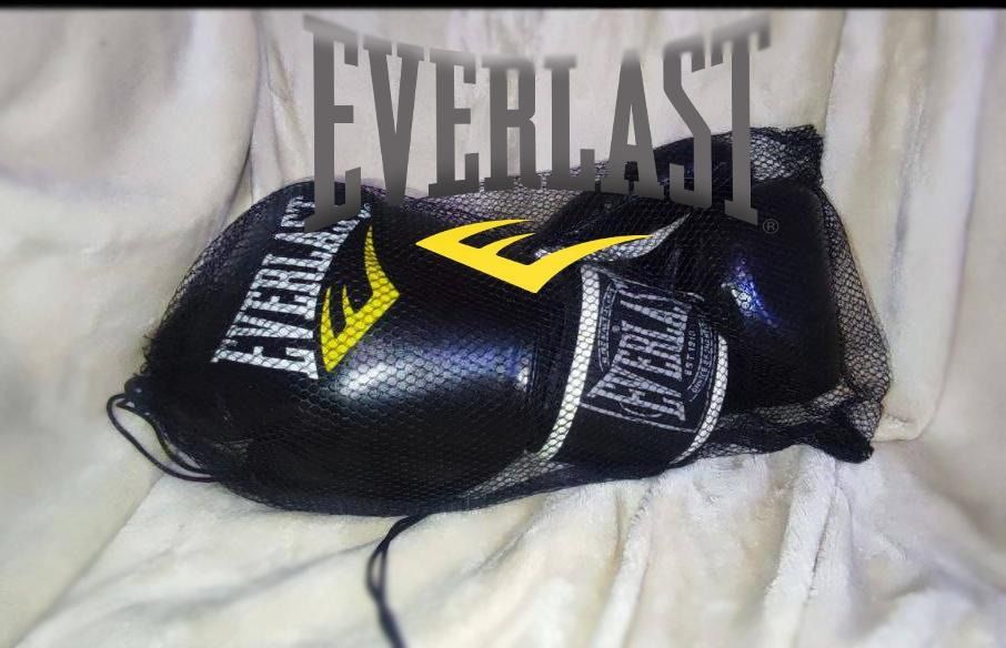Боксерські рукавички Everlast 10 oz — легенда у світі боксу!

Прода