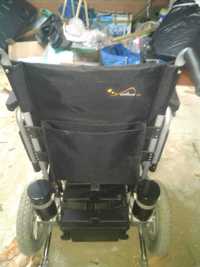 Vendo cadeira de rodas eléctrica