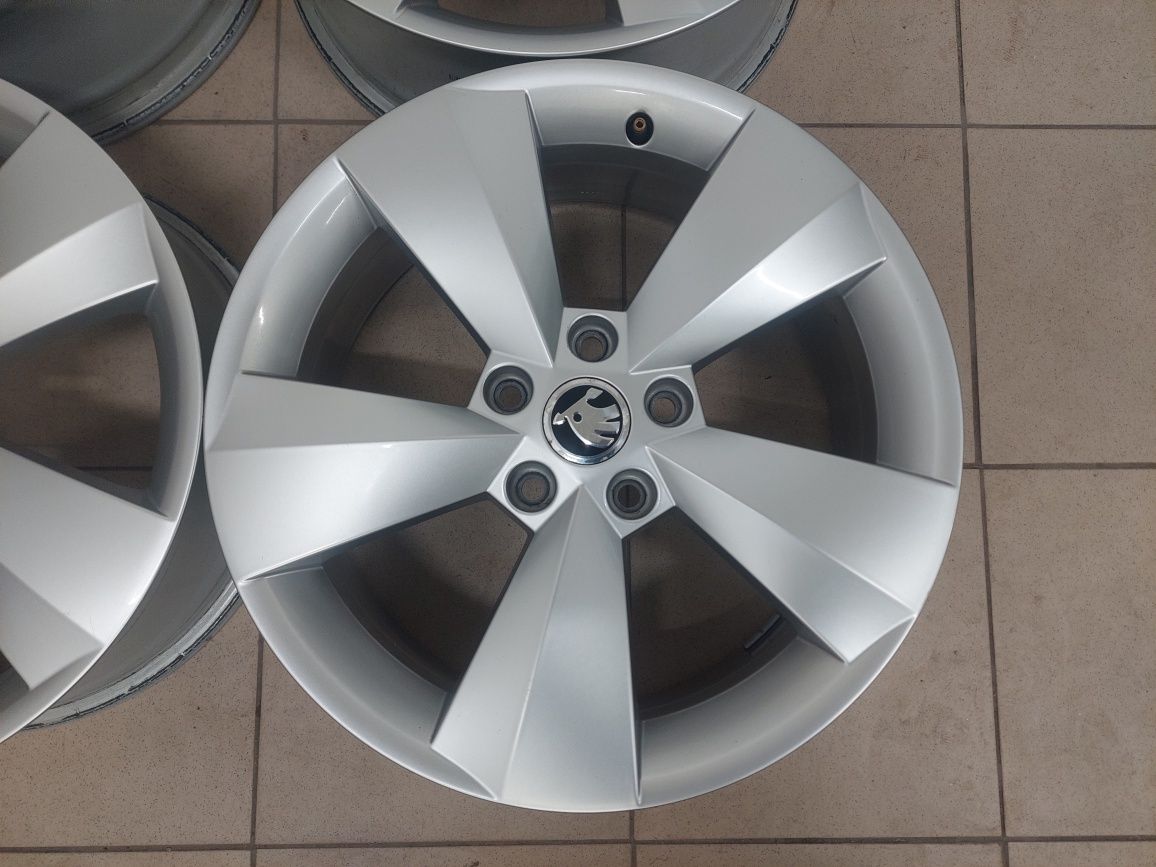 Оригінальні легкосплавні диски Skoda Octavia Superb Karog R17 5×112