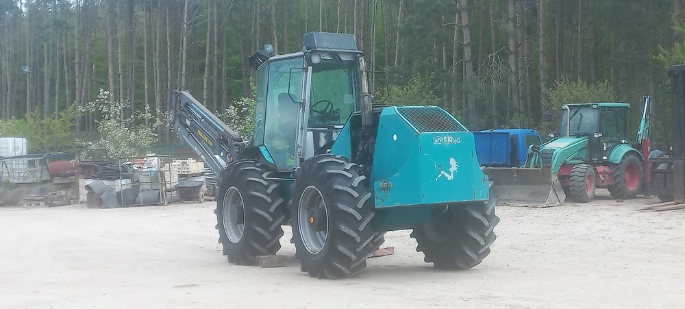 Maszyna leśna Huddig harwester żuraw leśny komunalny fastrak