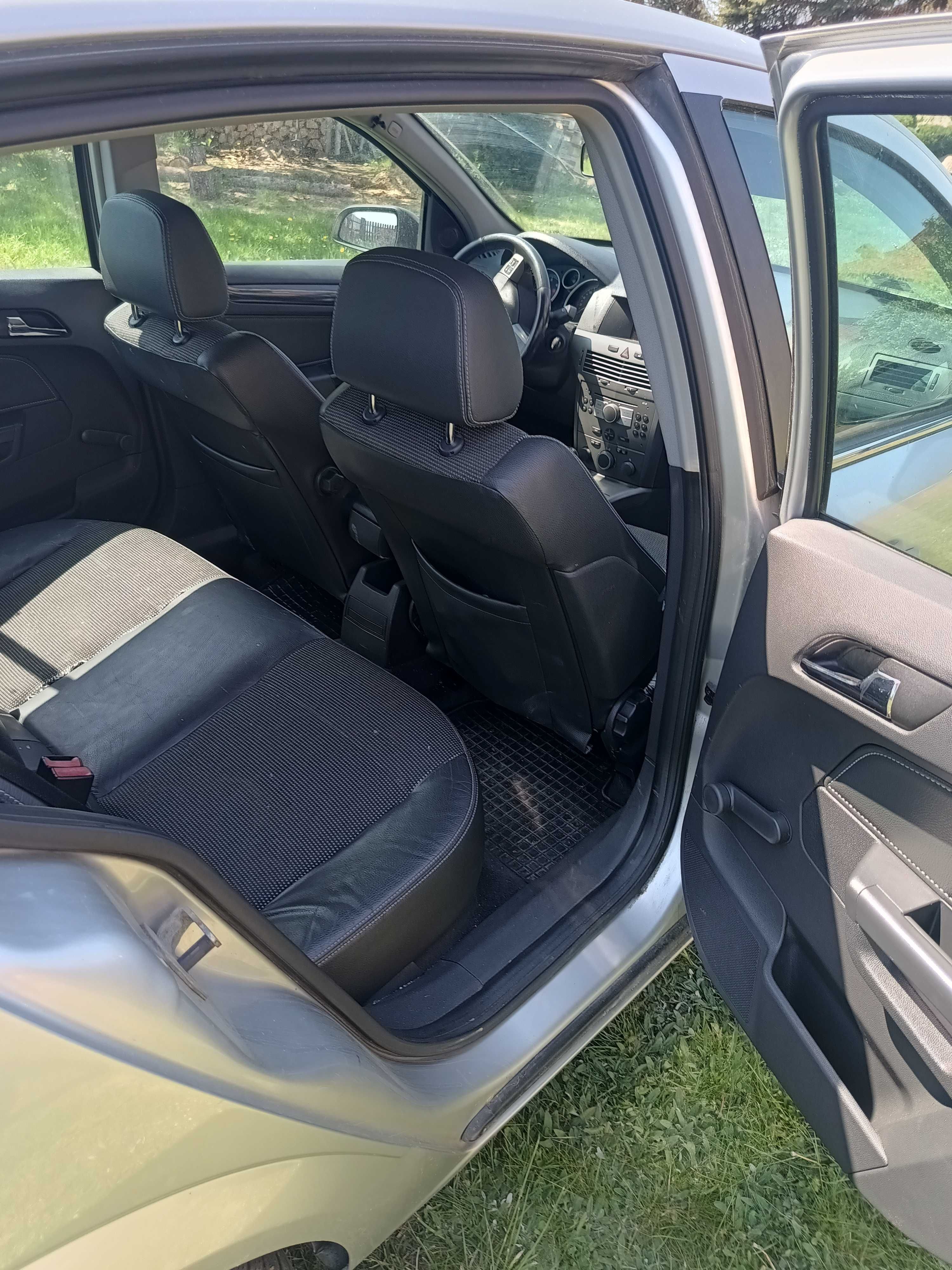 Opel Astra Cosmo 1.7 CDTI 100KM