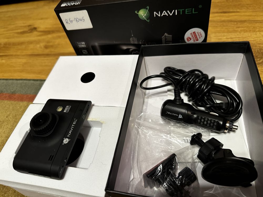 Wideorejestrator Navitel R400