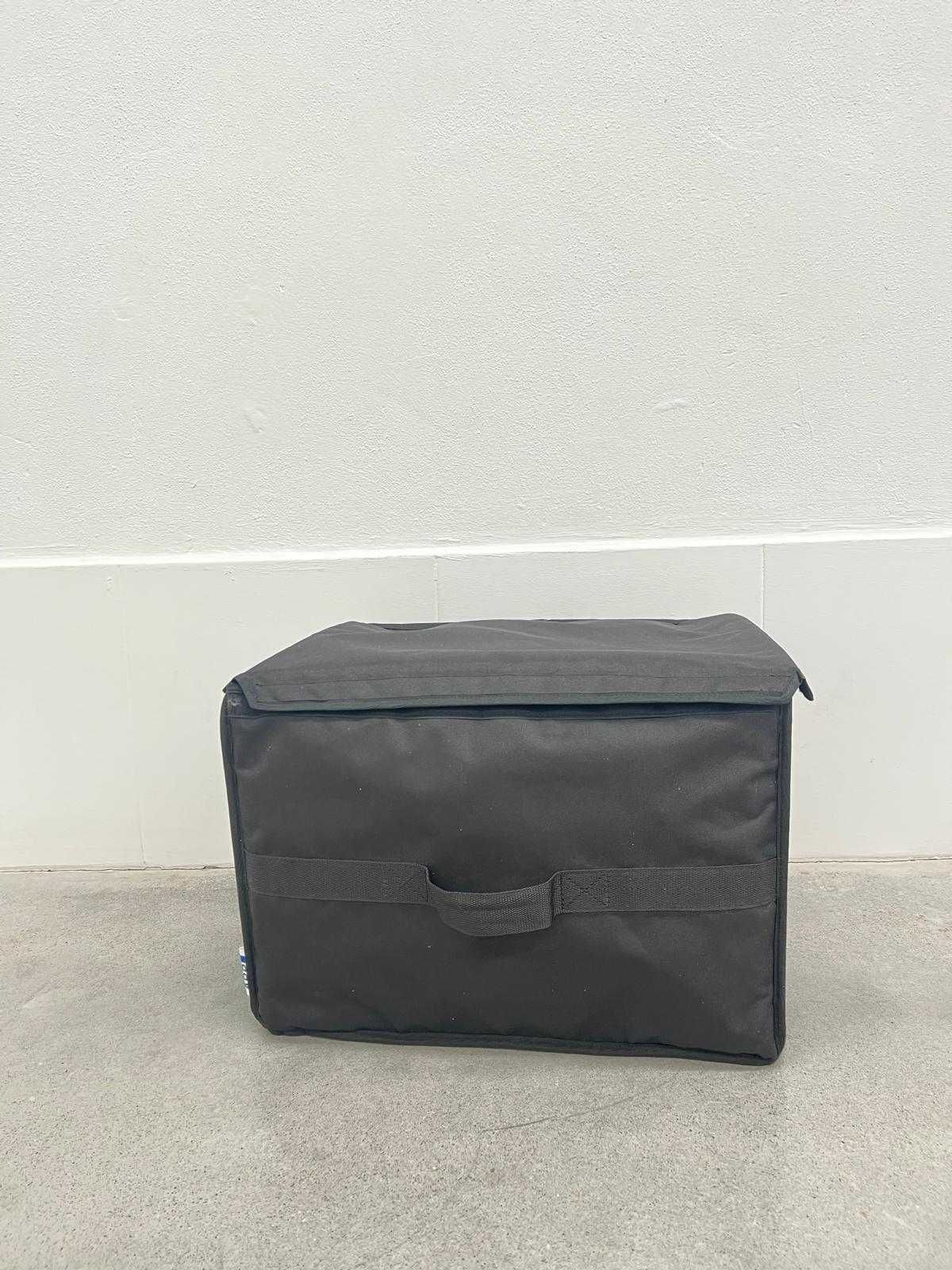 Bolsa Preta Isotérmica Retangular