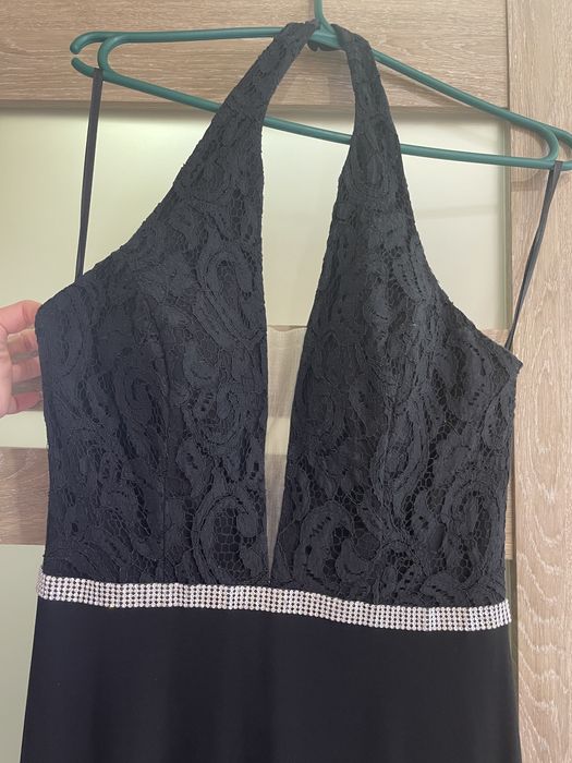 Продам вечернее женское платье в идеальном состоянии.