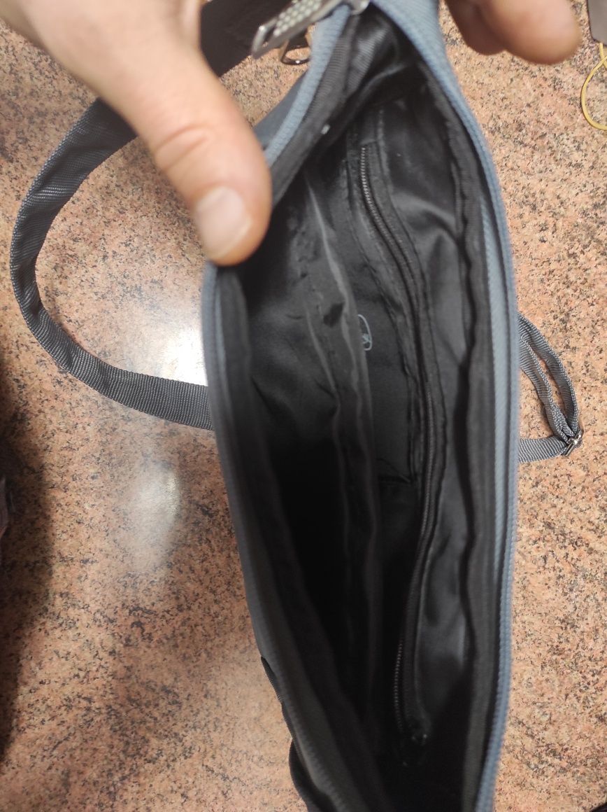 Torba na ramię unisex użyta 5 razy