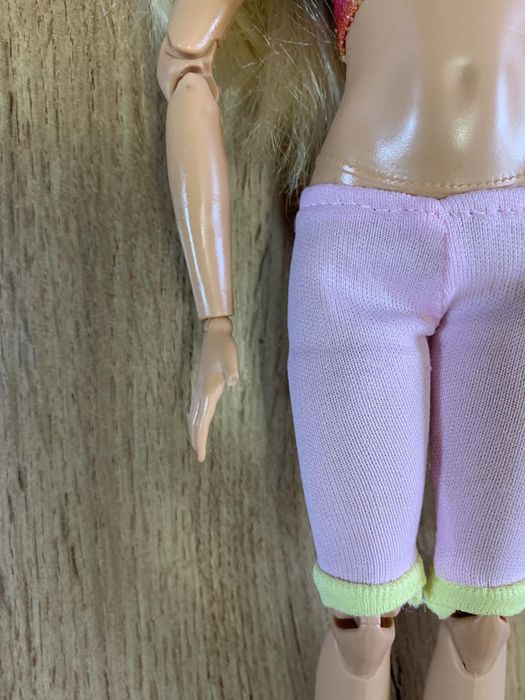 Одежда и аксессуары для кукол Barbie Барби