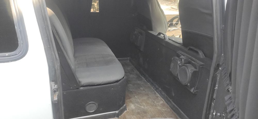 Продам автомобиль Раф2203
