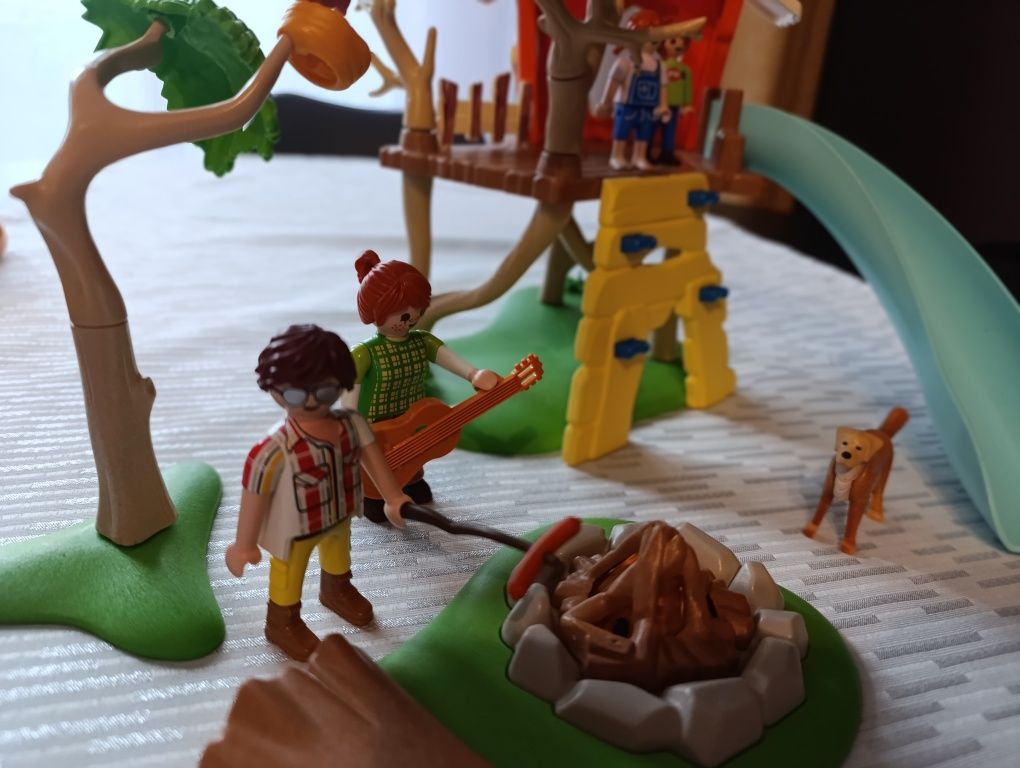 Playmobil domek na drzewie