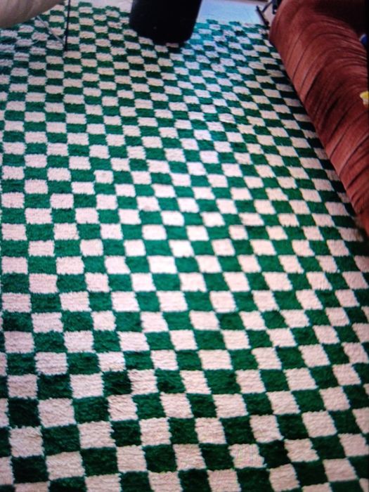 Sofá/cama/mesa de centro/tapete