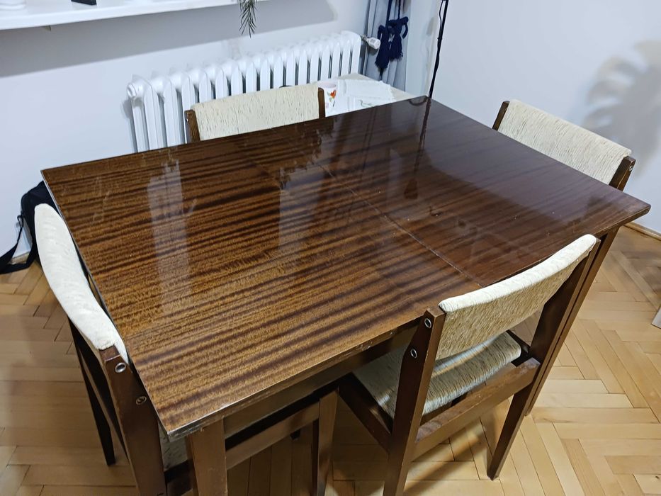 Zestaw rozkładany stół z krzesłami lata 70-te