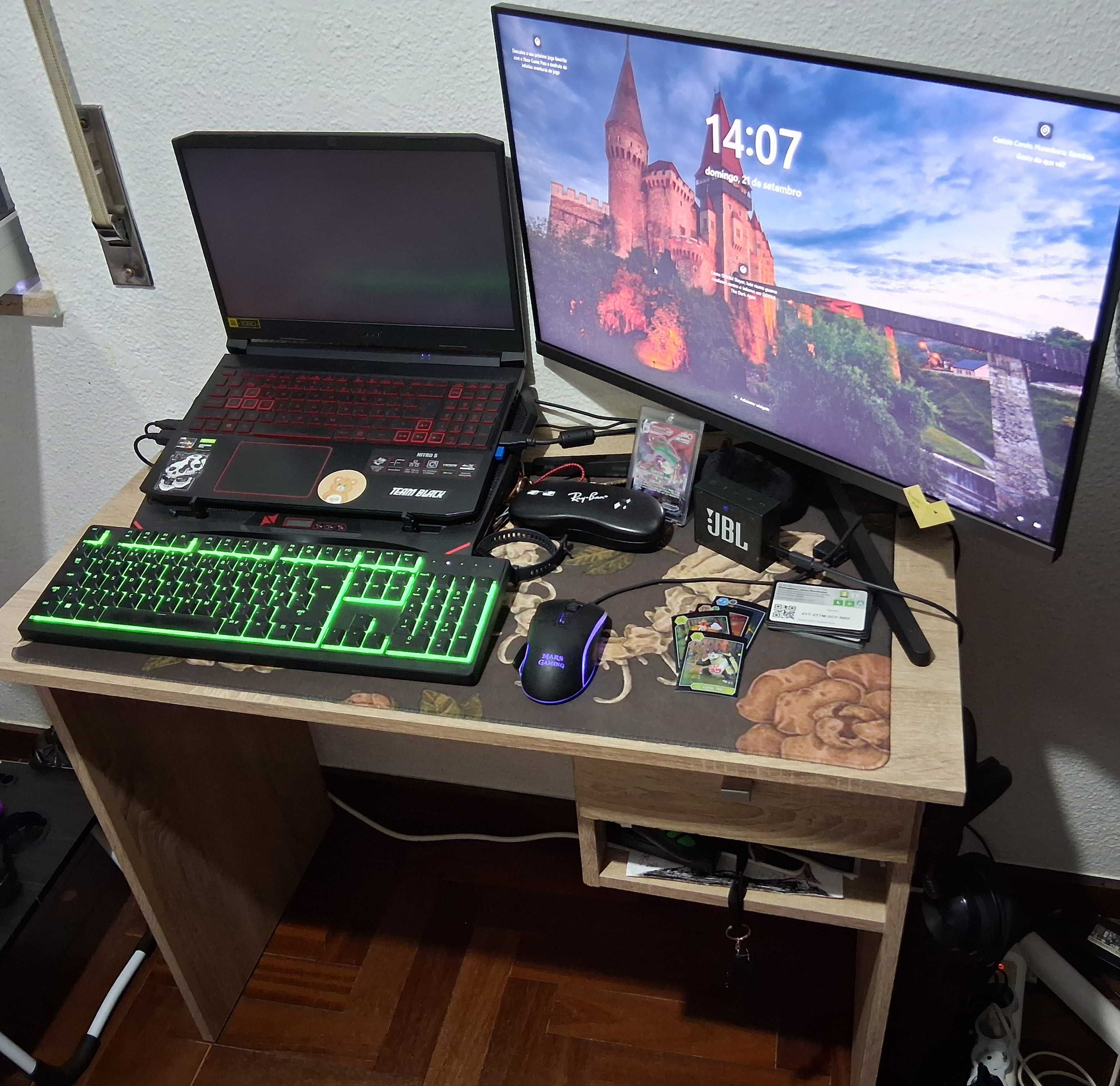 Secretária para estudo