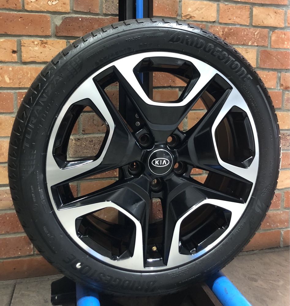 Koła letnie 18 KIA Stinger 5x114,3 ET45 225/45/18