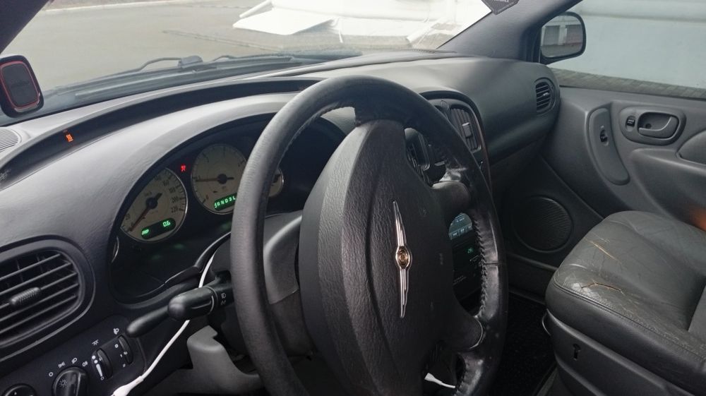 Продаю крайслер вояжер в хорошому стані.