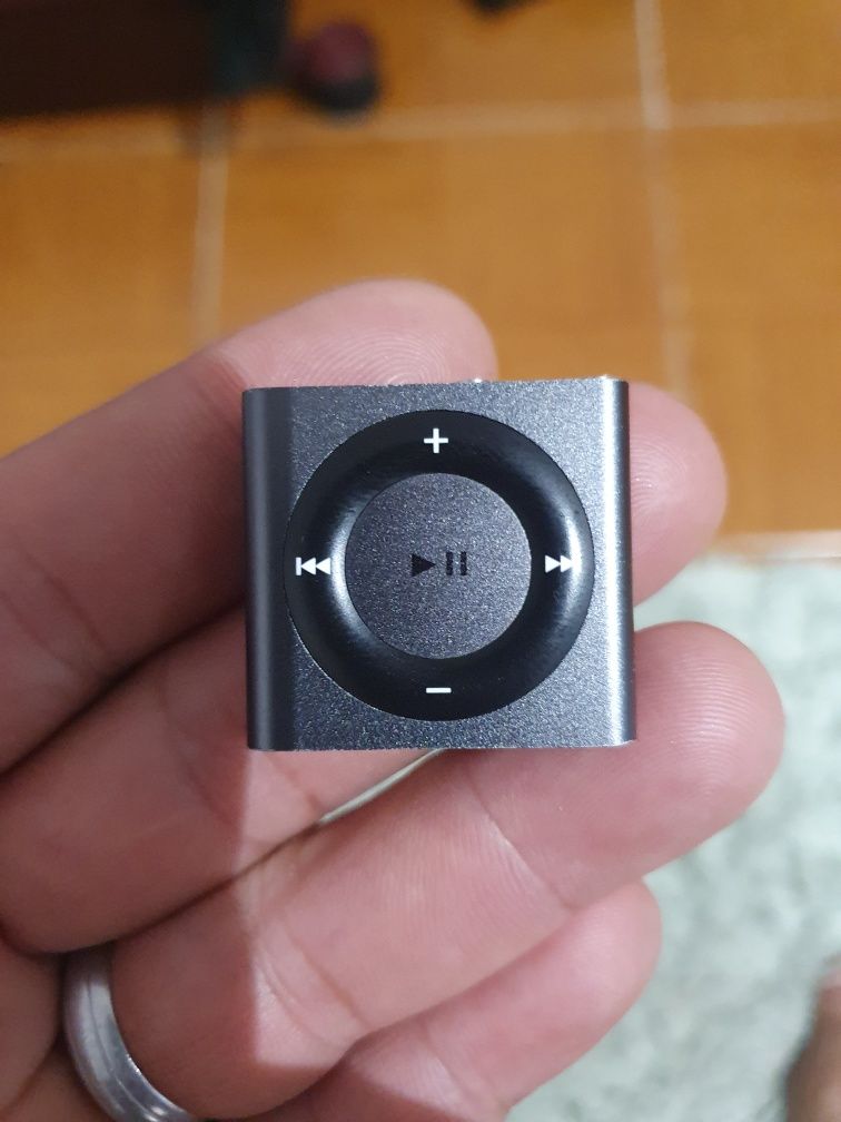 Ipod shuffle 4gem 2 gb aple prova dagua