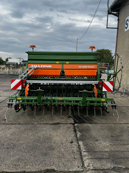 Amazone AD 3000 Super  Amazone siewnik AD 3000 Super + brona wirnikowa KE 3001 Super