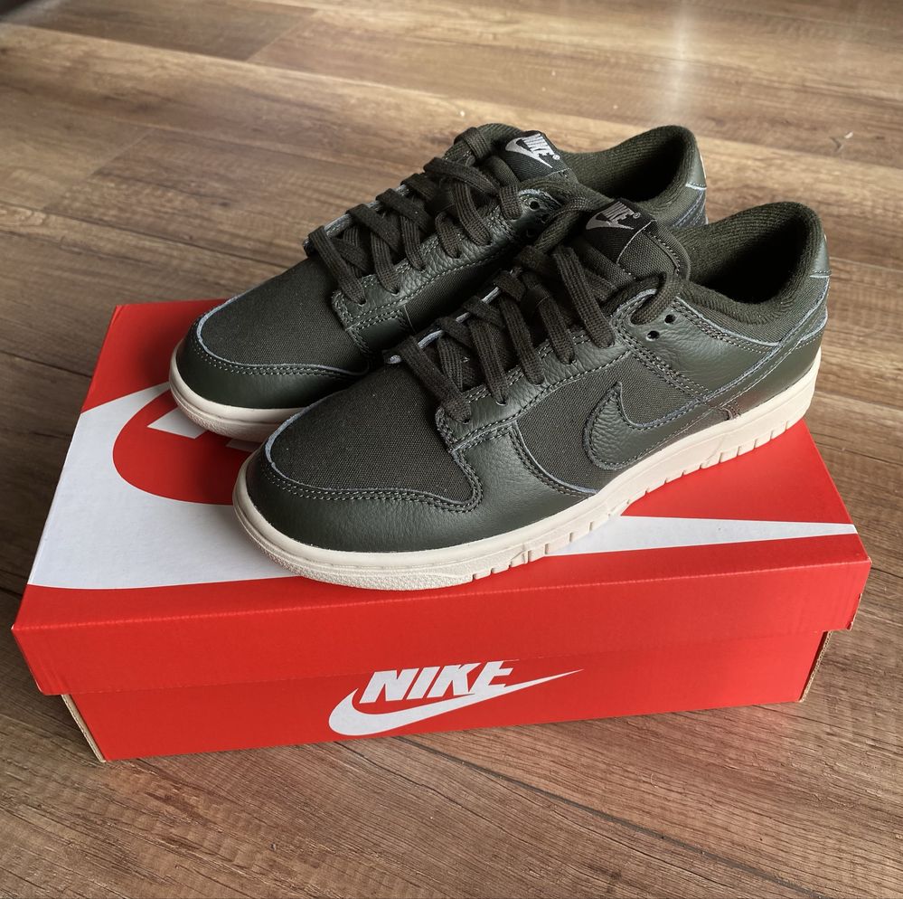 buty NIKE Dunk Low Retro PRM