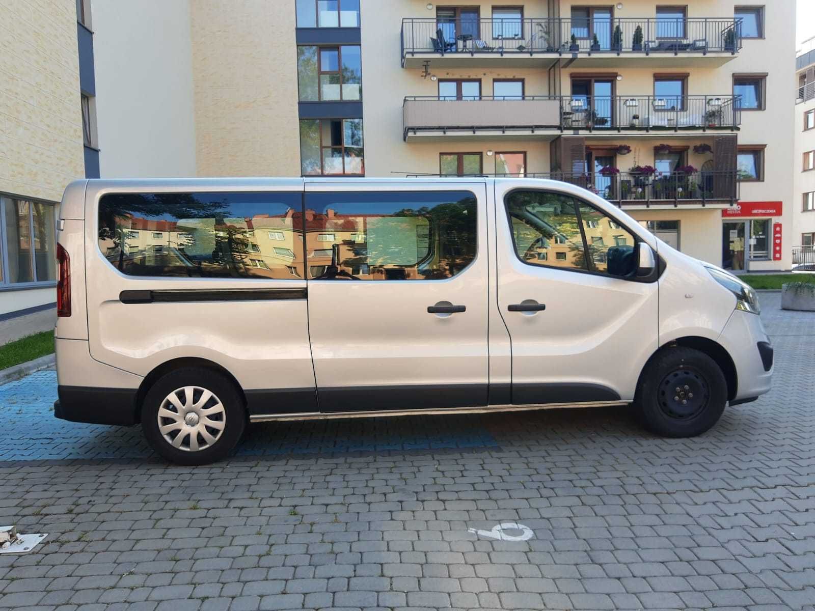 Wypożyczalnia samochdów, wynajme busa 9 osobowego, Skoda Octavia kombi