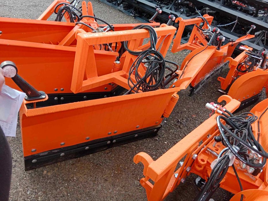 Pług strzałka do śniegu Metal Technik na euroramke Tuza 1,5 - 3m