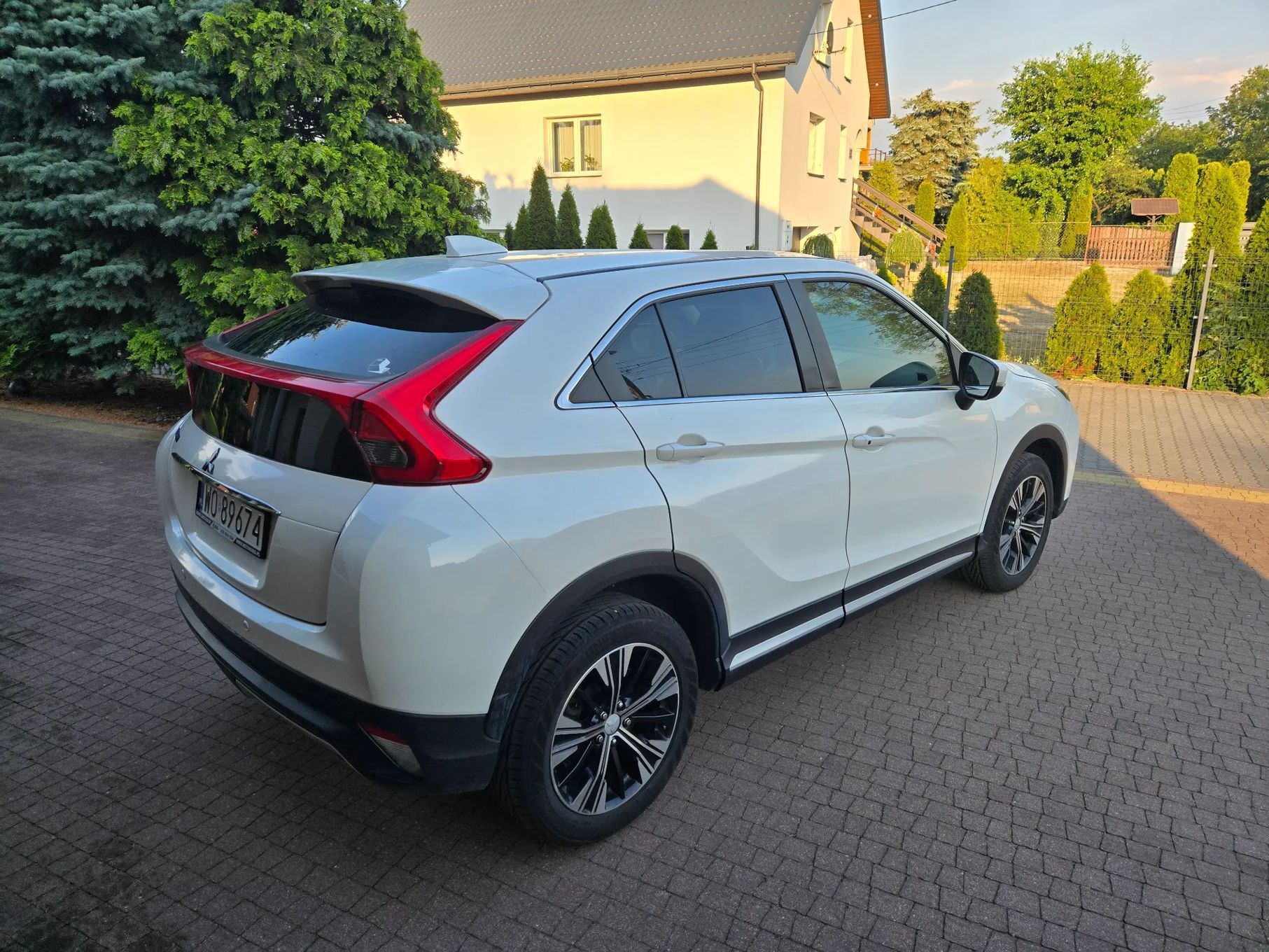 Mitsubishi Eclipse Cross Automat / 4x4 / Skóra / Head-UP /Grzane fotele / Full !!