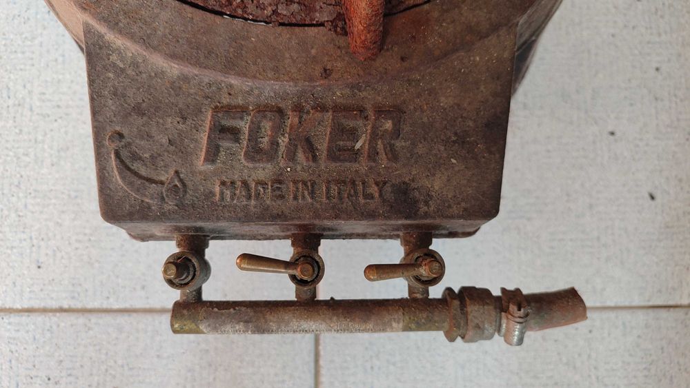 Fogão antigo de exterior Foker