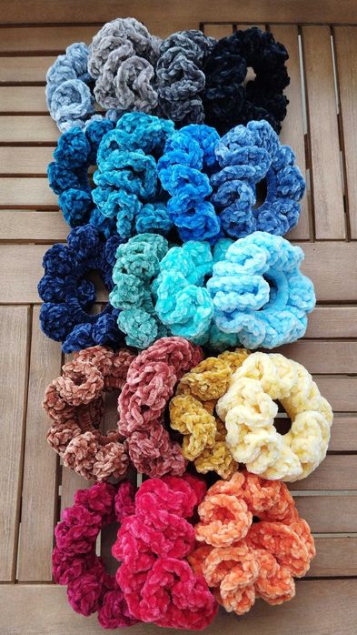 Scrunchie veludo em crochet