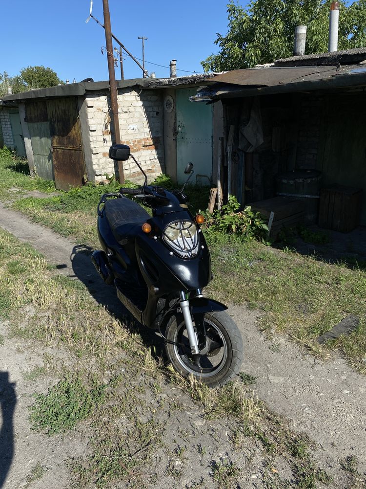 Продам скутер Zondr 80куб.на ходу