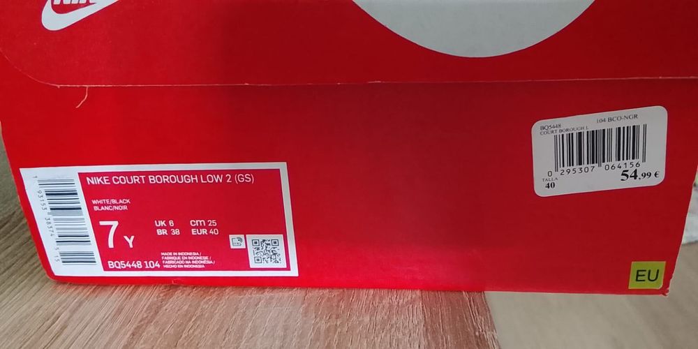 Ténis Nike em bom estado unisexo