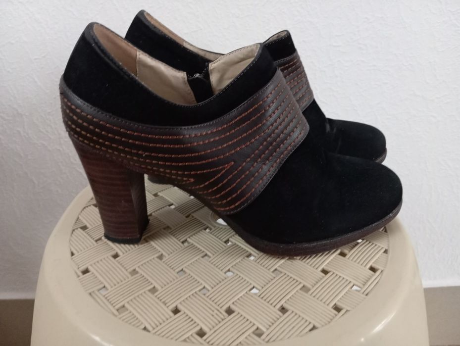 Ботінки,туфлі жіночі р 38