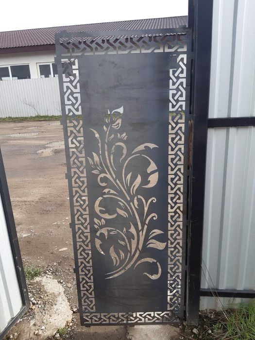 Лазерна різка металу Металеві Вставки Ворота Жалюзі Паркан Ранчо Ковка
