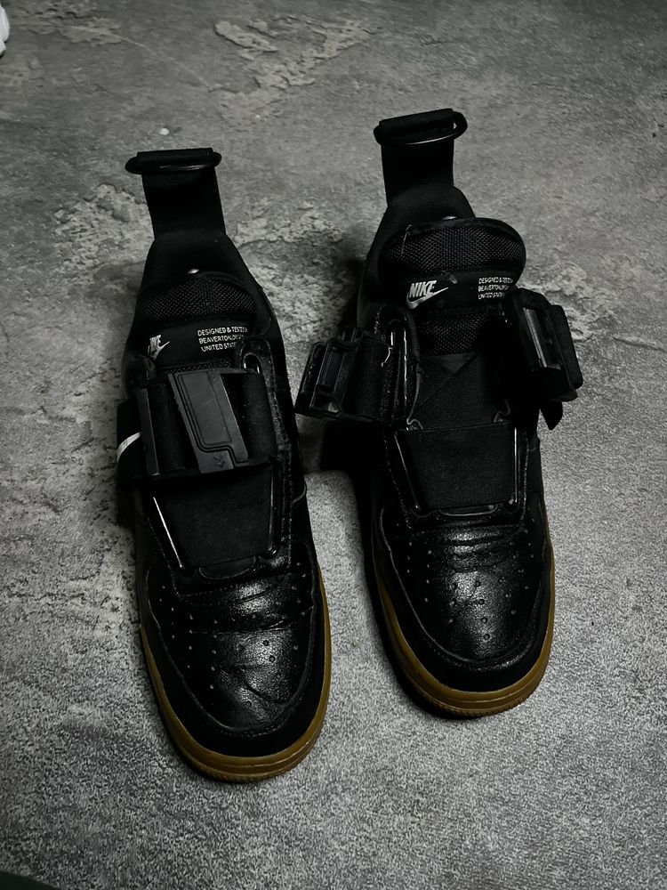 Кросівки NIKE AIR FORCE 1 LOW UTILITY BLACK GUM 43 27.5 кроссовки найк