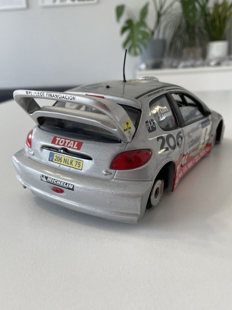 Model Peugeot 206 WRC 1/18 Solido uszkodzony złom modelarski 1:18