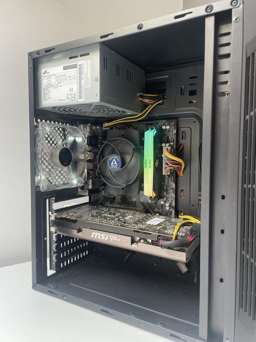 —> Komputer stacjonarny pc