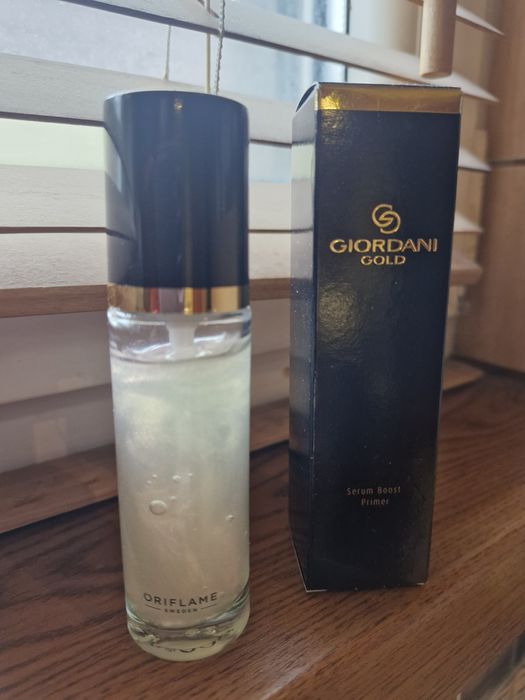 Baza z serum Giordani Gold