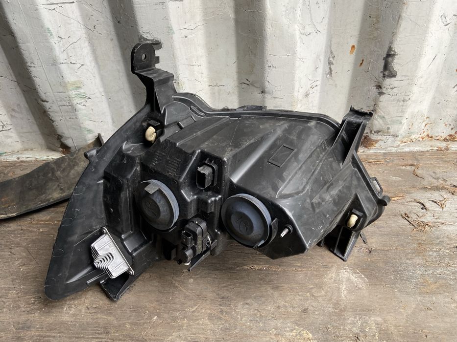 Renault master reflektor led prawy