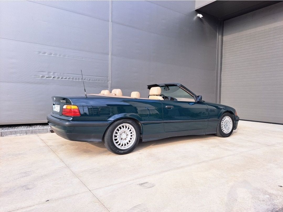 BMW 320i Cabrio E36
