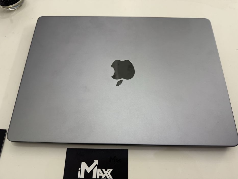 MacBook Pro 14” M1 Pro 16/512Gb Новий стан 2021 БЕЗ БЛОКУВАНЬ 890€