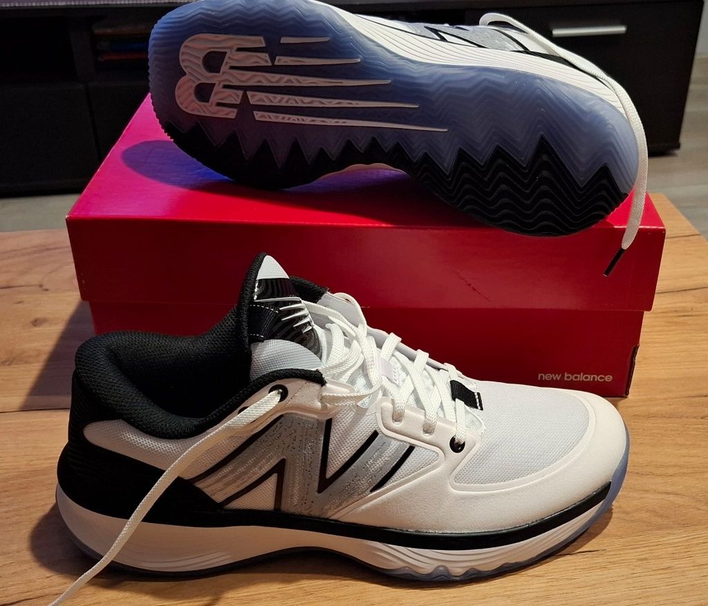 Buty do koszykowki New Balance Hesi Low rozm. 44.5