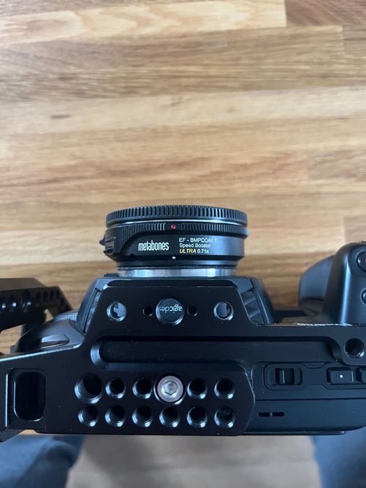 Kamera Blackmagic Pocket BMPCC 4k + Metabones Speed Booster + klatka