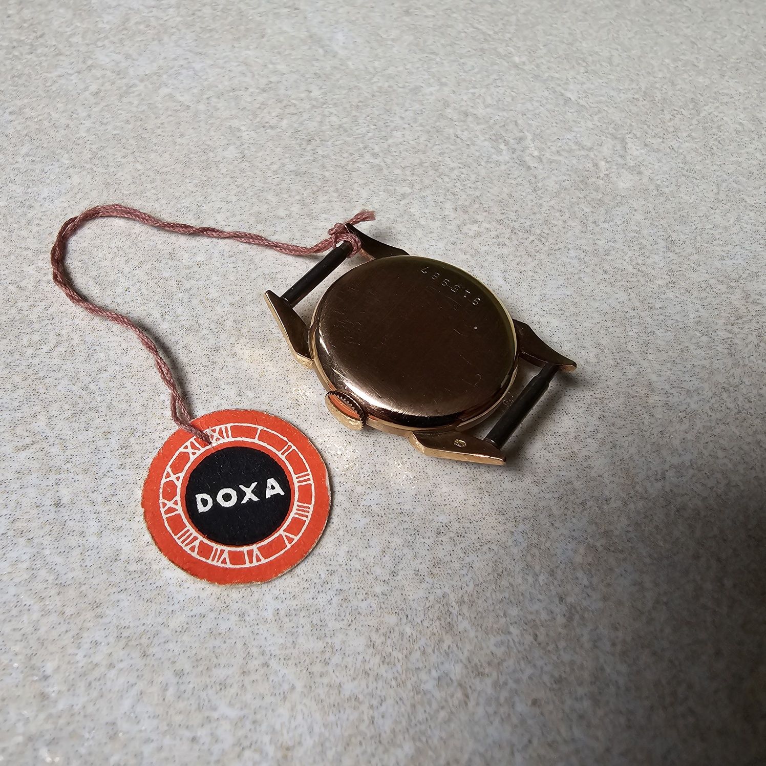 Zegarek damski Doxa Anti-magnetic złoty 14K
