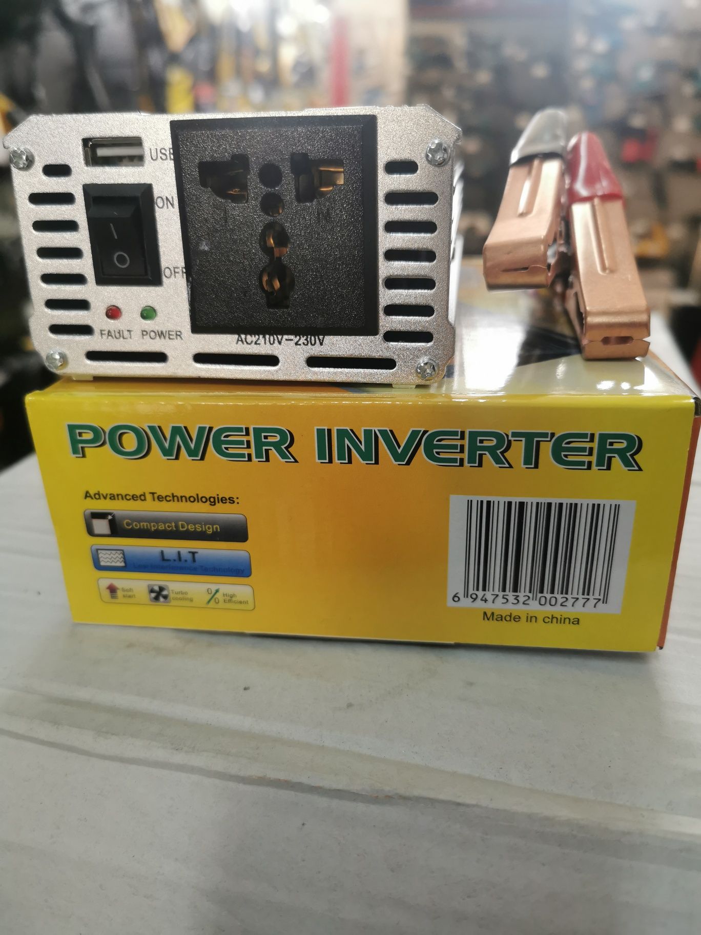 Інвертор-1000Вт,12/220V,перетворювач напруги