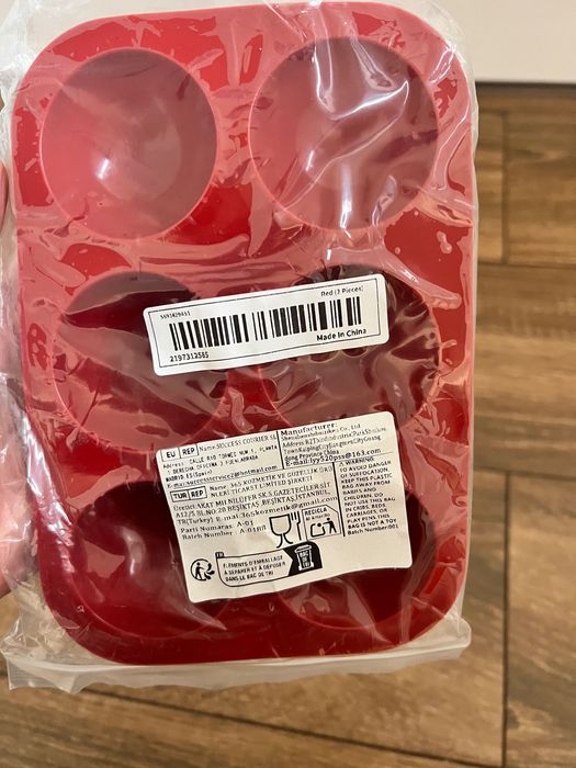 Dwie foremki na monoporcje